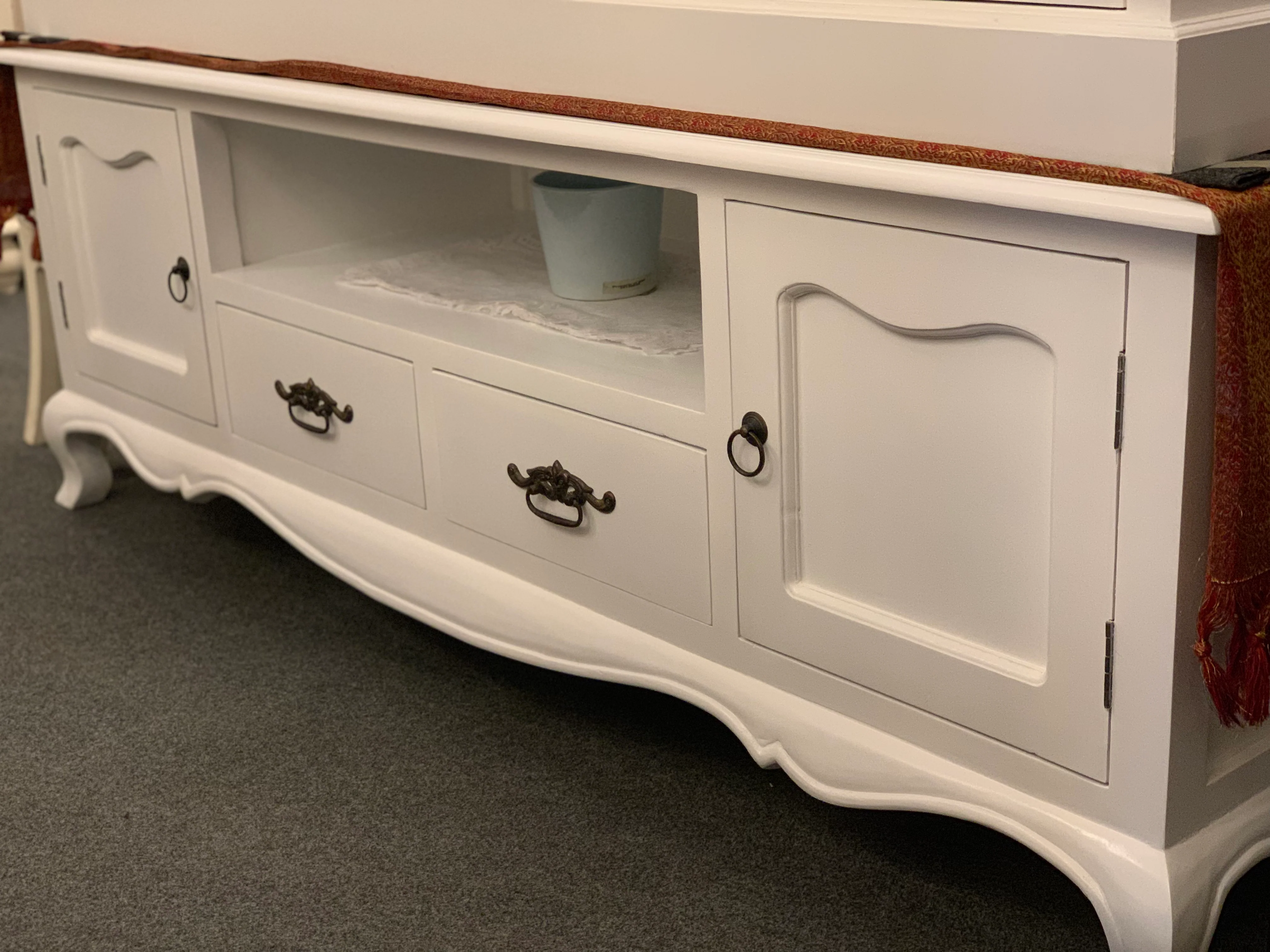 MP - French Provincial Solid Teak Wood Timber 2 Door 2 Drawer French TV Console Unit, 168cm, White Cabinet TEK168 EU 202 FP ( Picture for Reference Only ) - Image 3