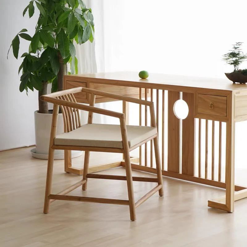 CARL LEONARDO Signature Chair - Image 2